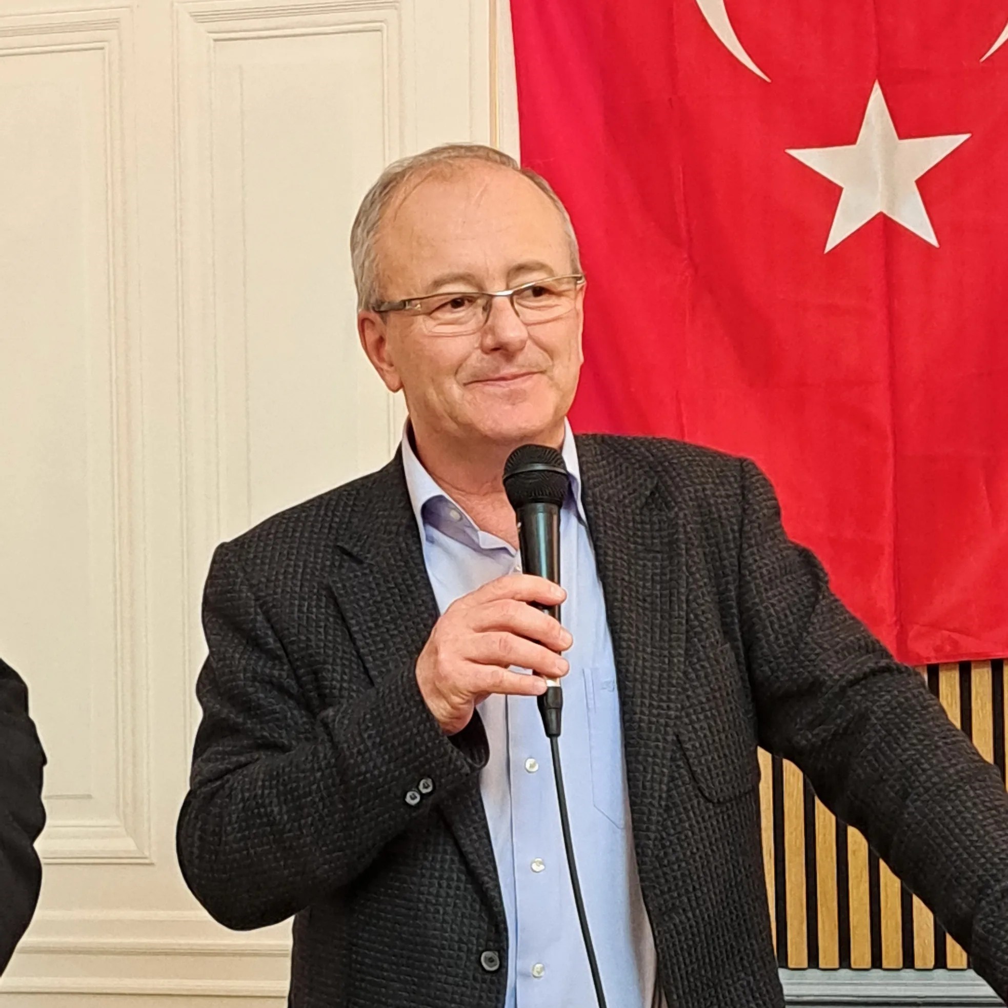 CHP Berlin Birliği: Mücadelemizi Özgür Özel’in yeni partisinde sürdüreceğiz