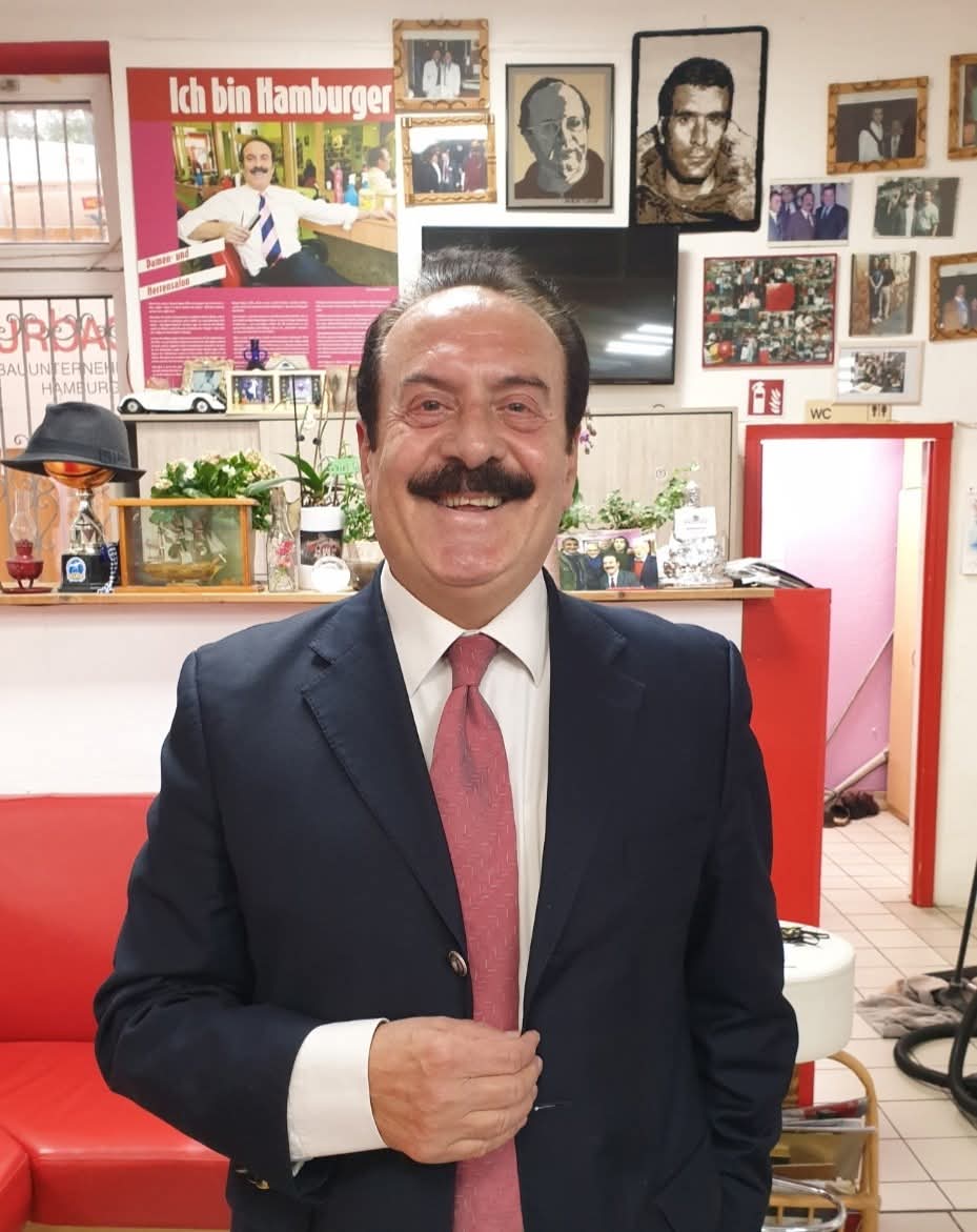 "Hamburg Muhtarı" Behçet Algan, CHP'den istifa etti