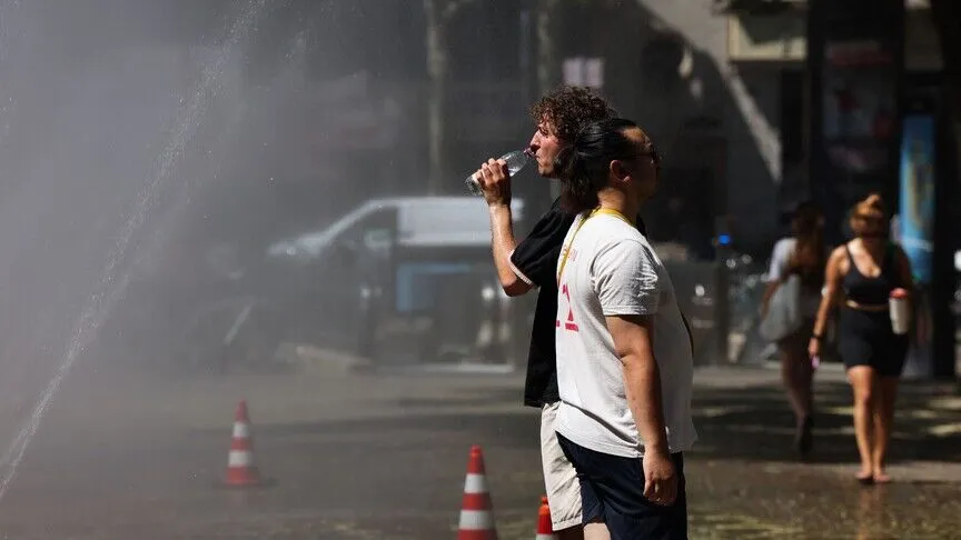 Almanya'da DWD'den sıcak hava uyarısı: Nehirler kuruyor