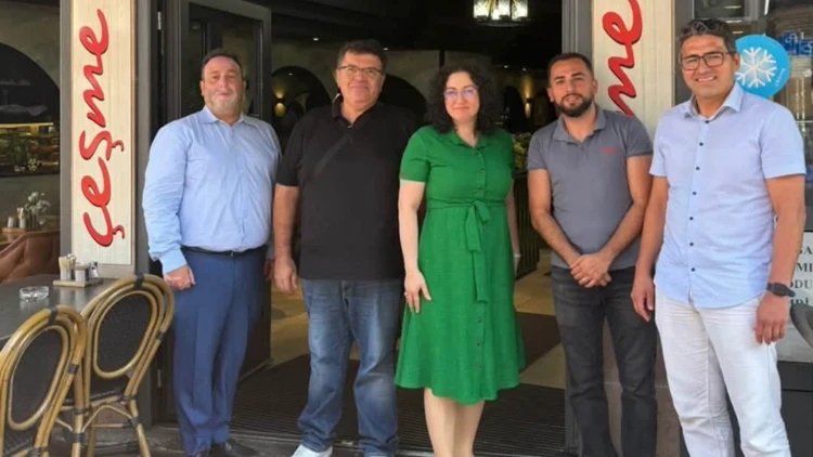 Başkonsolos Cebeci’ye MÜSİAD’ dan veda yemeği
