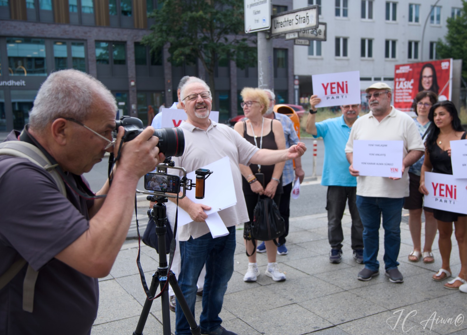 Kenan Kolat: Yeni Parti için Berlin'de 2.600 avro toplandı