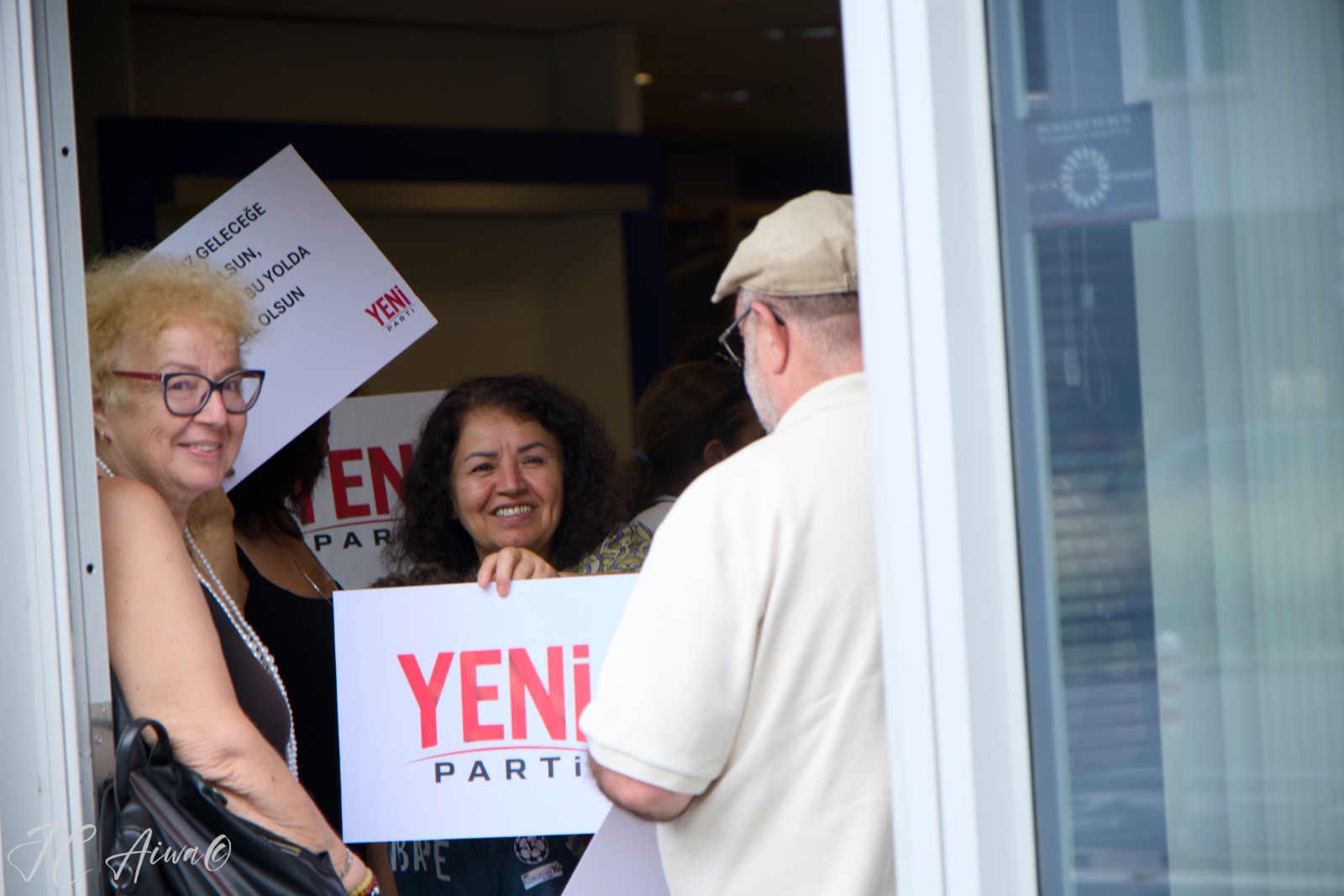 Kenan Kolat: Yeni Parti için Berlin'de 2.600 avro toplandı