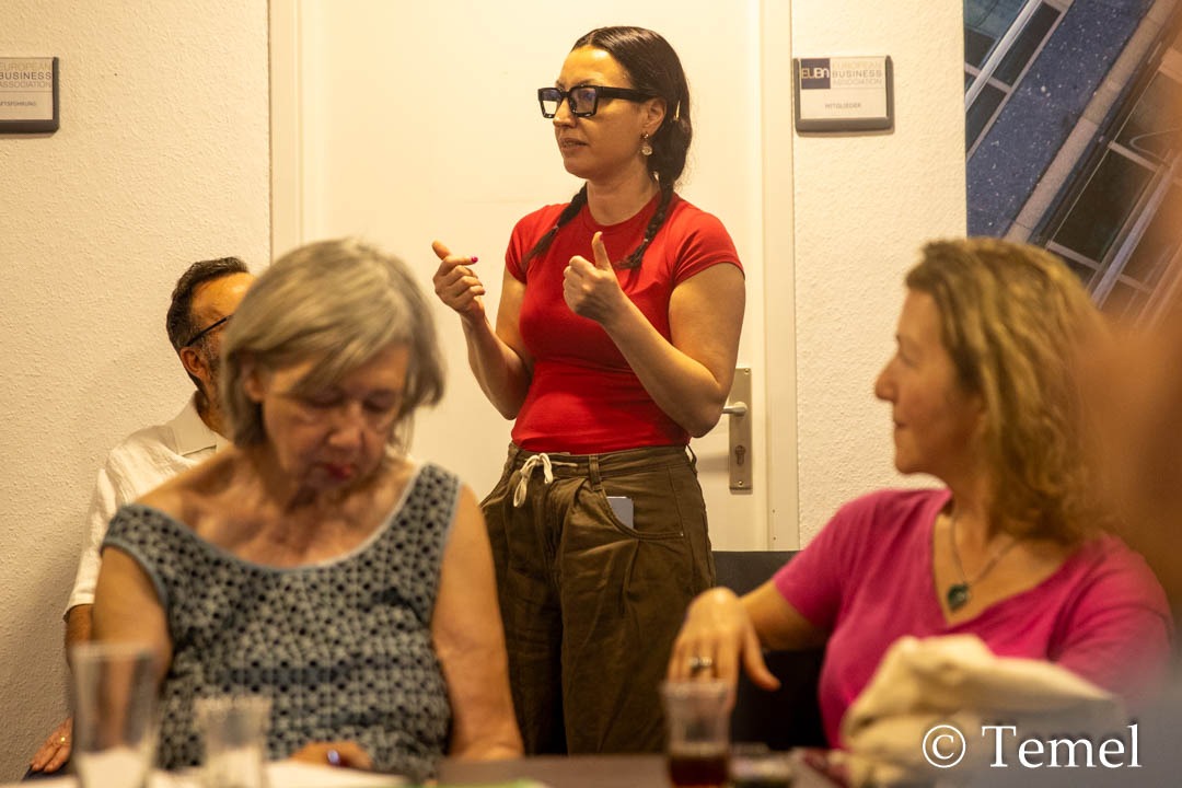 Elif Eralp: “Yuvalar kapatılmamalı, Tempelhofer Feld korunmalı”