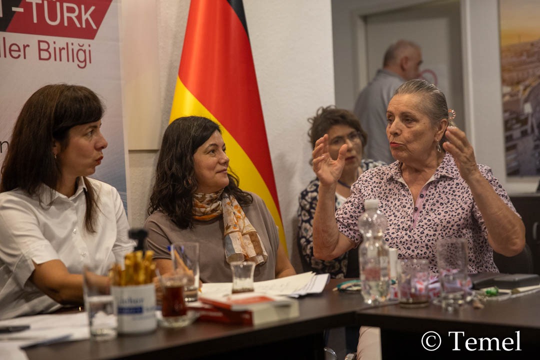 Elif Eralp: “Yuvalar kapatılmamalı, Tempelhofer Feld korunmalı”