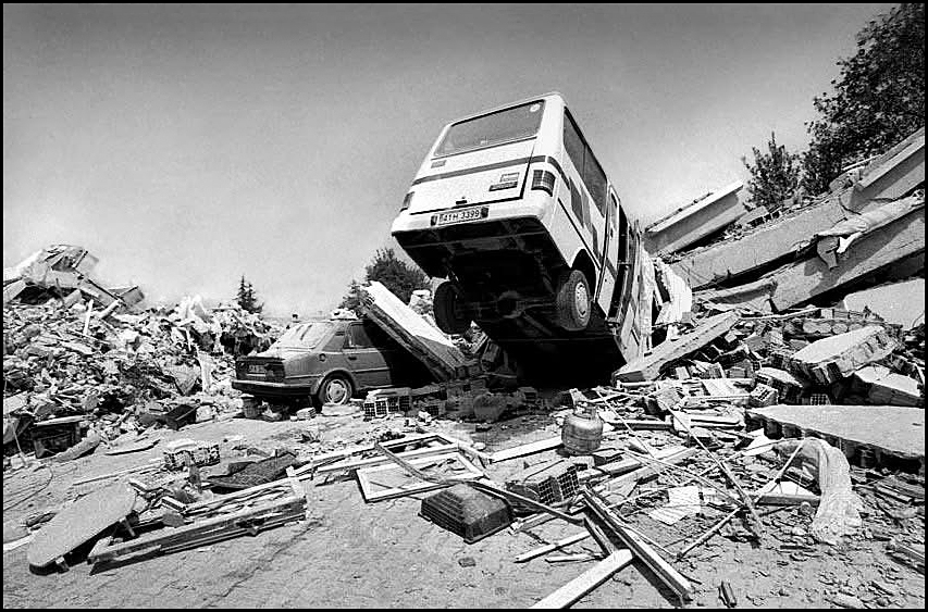 17 AĞUSTOS DEPREMİ: 27 YILLIK YARA