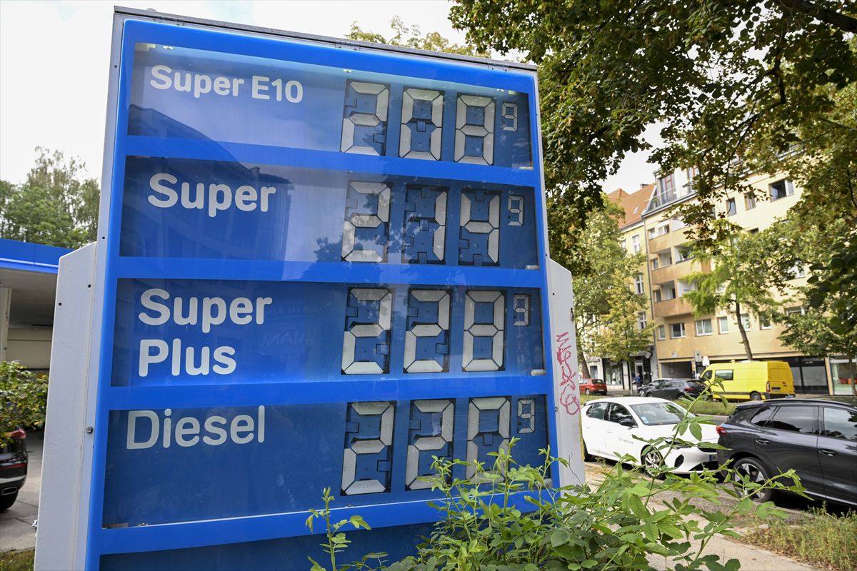 Almanya'da motorin fiyatları hızlı yükselişini sürdürüyor