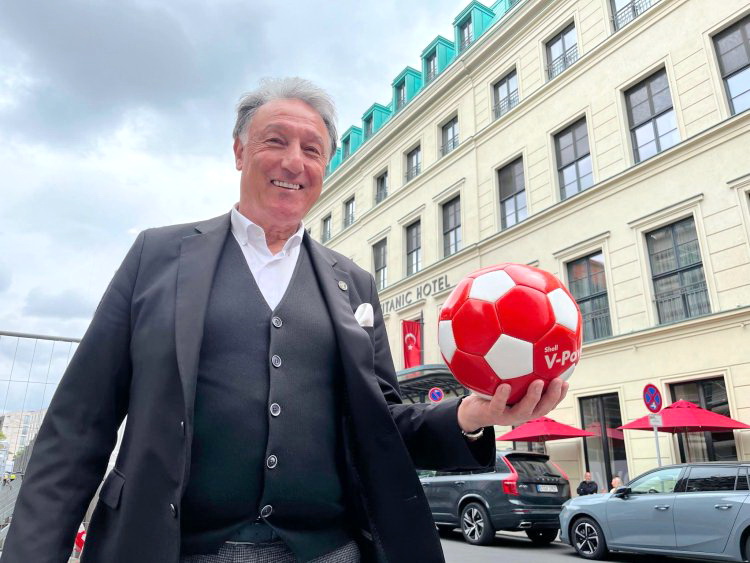 Potsdam’da Diplomasi ve Futbol Buluştu