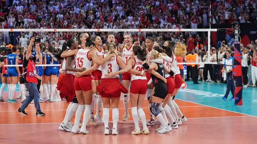 A Milli Kadın Voleybol Takımı, Avrupa Şampiyonası'nda finalde