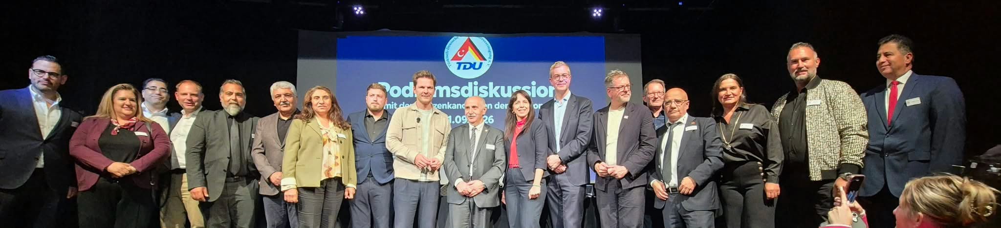 TDU Berlin’de lider adaylarını Türkiye kökenli seçmenlerle buluşturdu