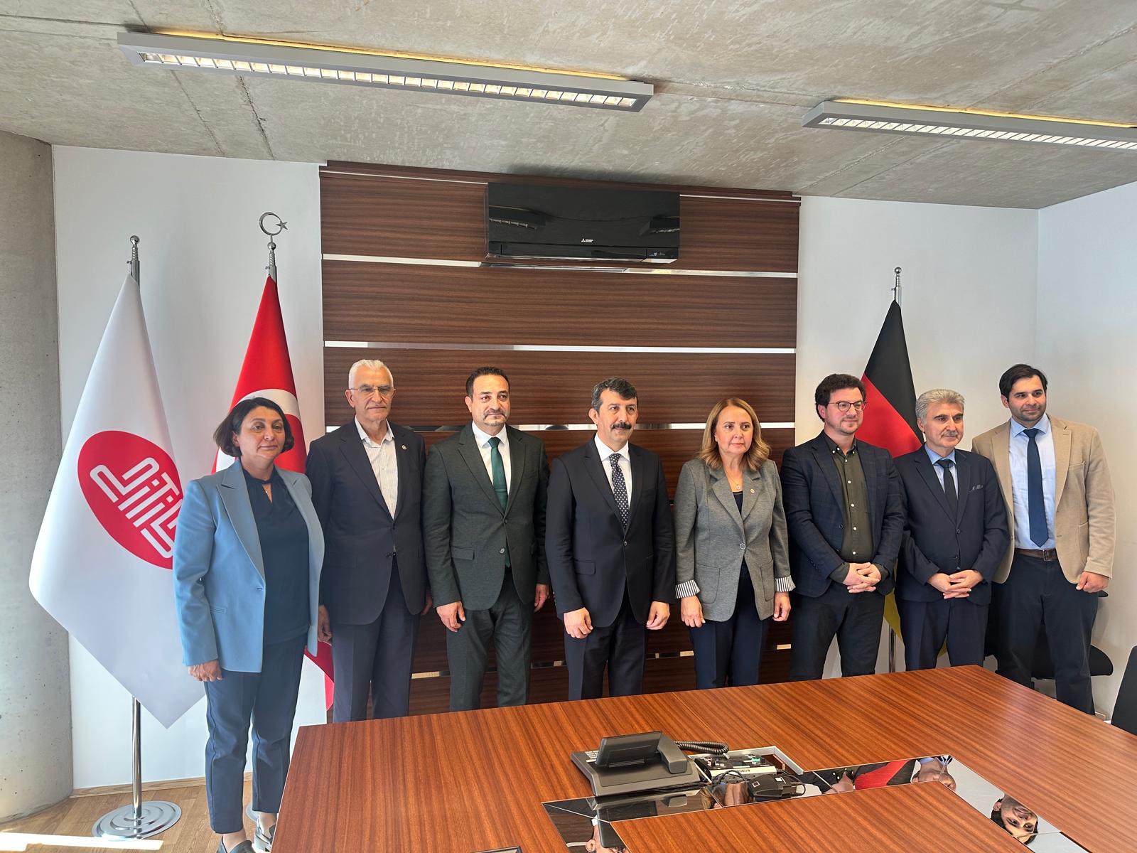 CHP heyetinden Almanya’da üç günlük temas maratonu