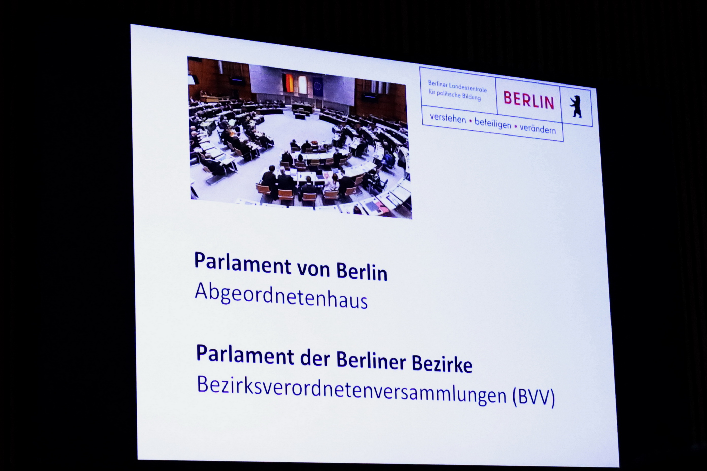 Berlin Eyalet Seçimleri Öncesi TDU’da Seçmen Bilgilendirme Toplantısı