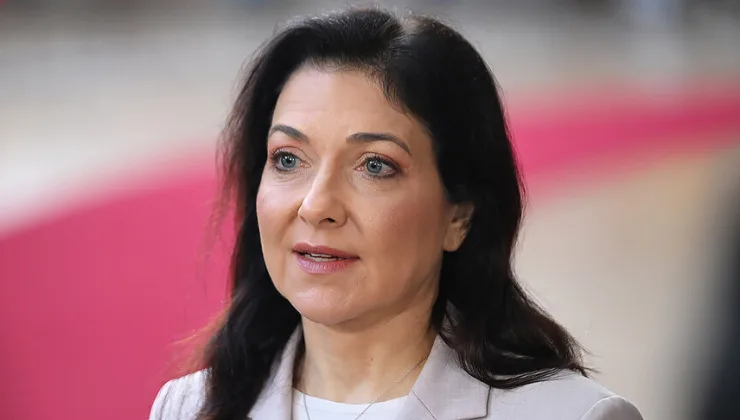 Alman Bakan Reiche’den akaryakıtta KDV indirimi önerisi