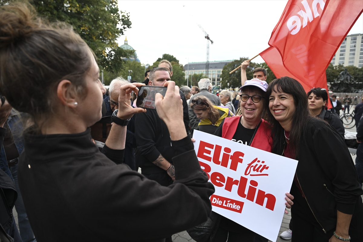 Elif Eralp Berlin'de seçmenlerle buluştu