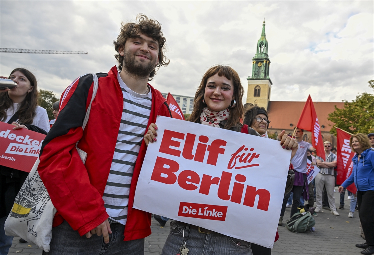 Elif Eralp Berlin'de seçmenlerle buluştu