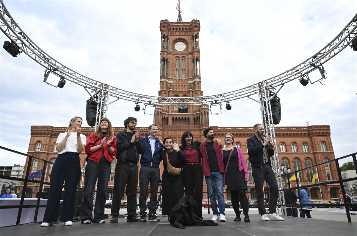 Elif Eralp Berlin’de seçmenlerle buluştu