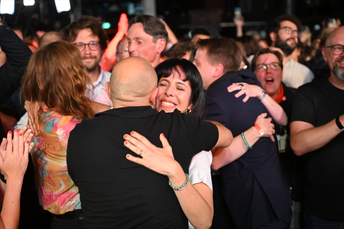 Berlin Seçimi: Sol Parti, Elif Eralp ile ilk sıraya yerleşti