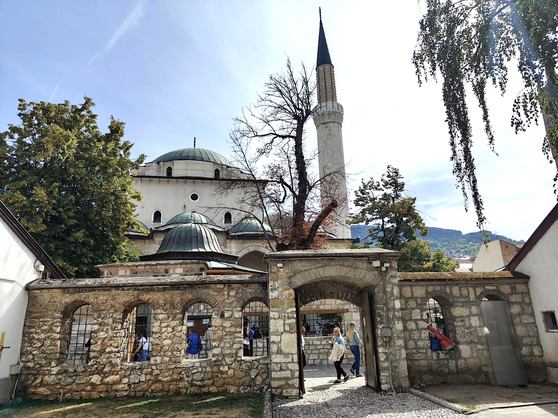 Saraybosna: Her Köşesinde Başka Bir Dönemin Hikâyesi