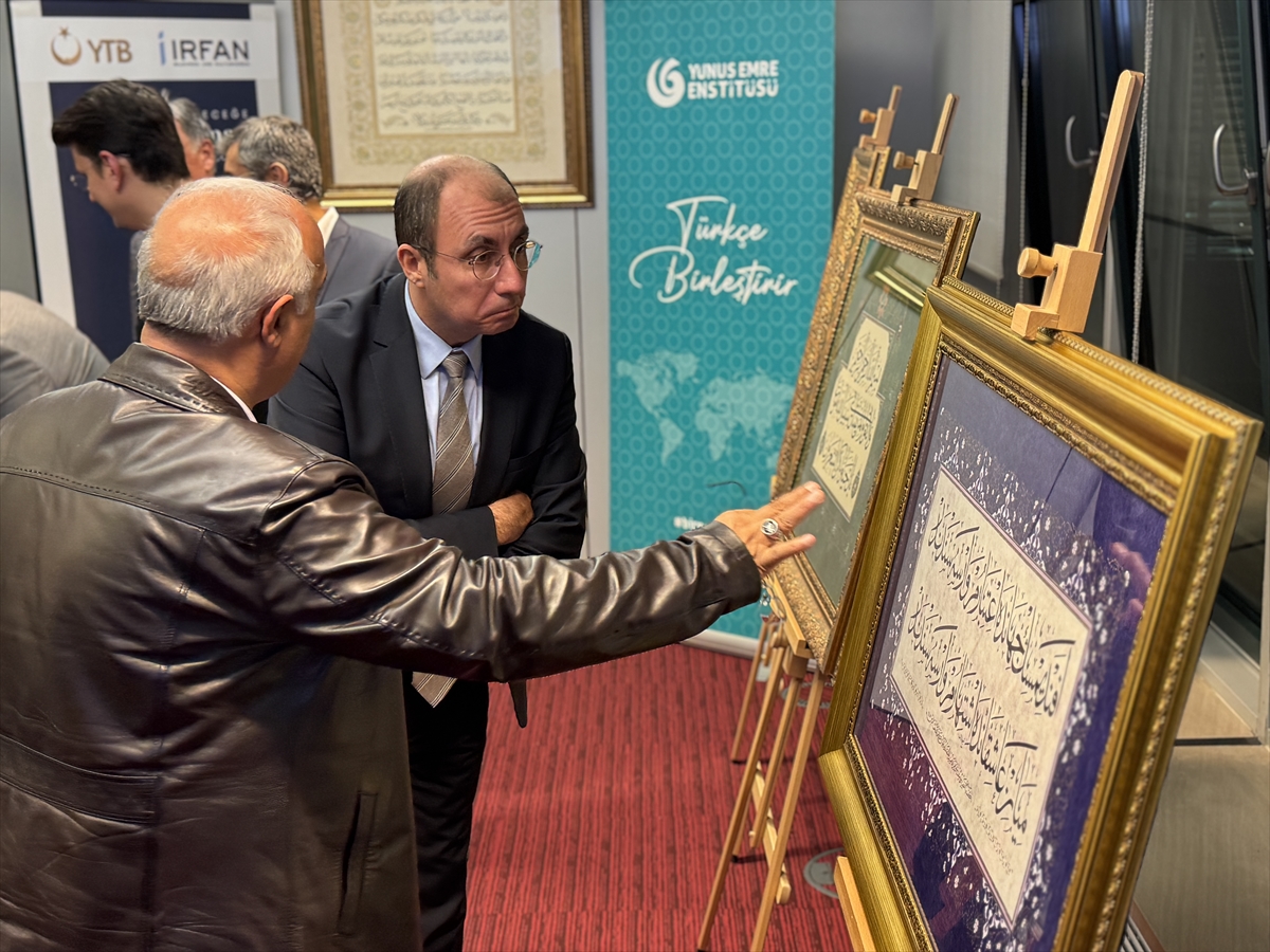 Berlin'de Türk hat sanatının gelenekten geleceğe yolculuğu anlatıldı