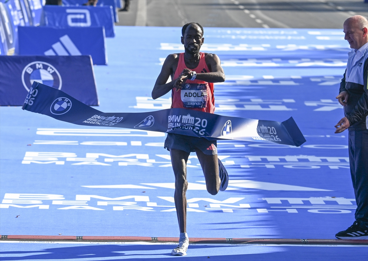 Berlin Maratonu sona erdi: Etiyopyalı Guye Adola kazandı