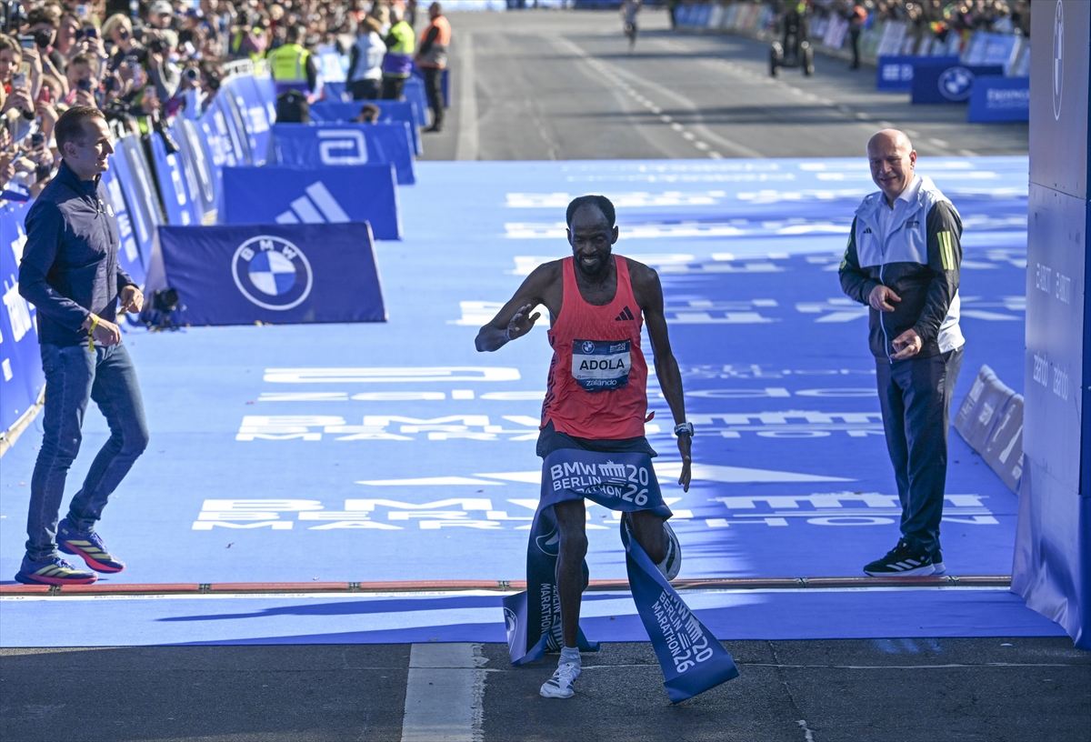 Berlin Maratonu sona erdi: Etiyopyalı Guye Adola kazandı
