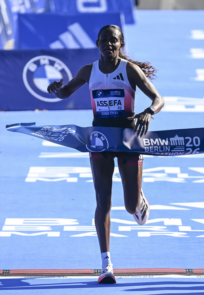 Berlin Maratonu sona erdi: Etiyopyalı Guye Adola kazandı