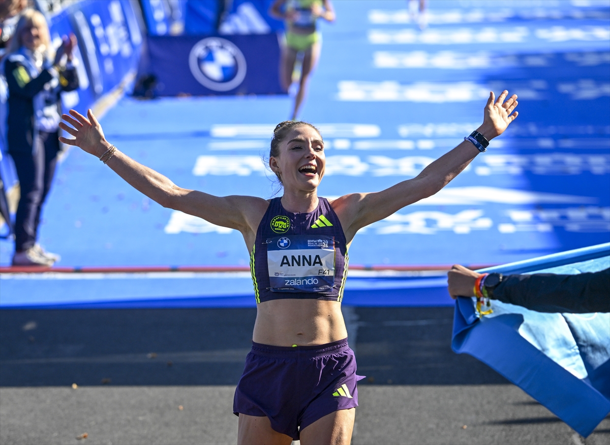 Berlin Maratonu sona erdi: Etiyopyalı Guye Adola kazandı