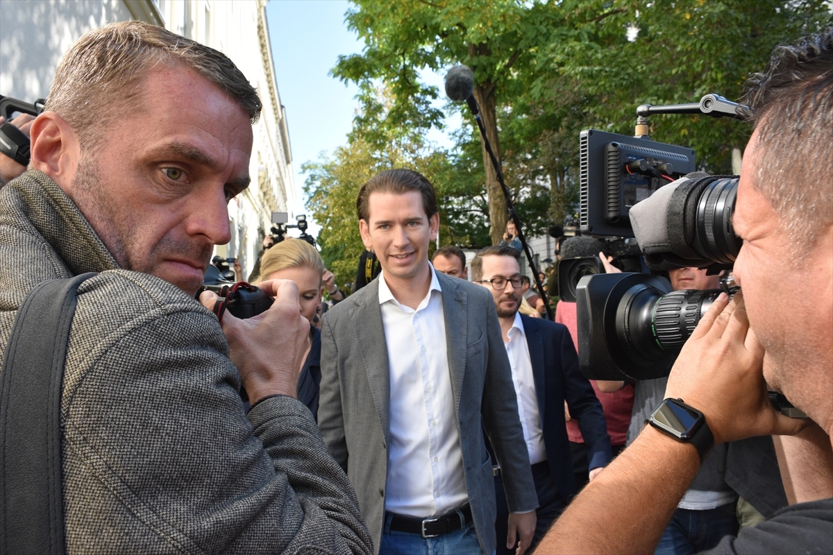 Avusturya'da seçimi sağcı Sebastian Kurz kazandı
