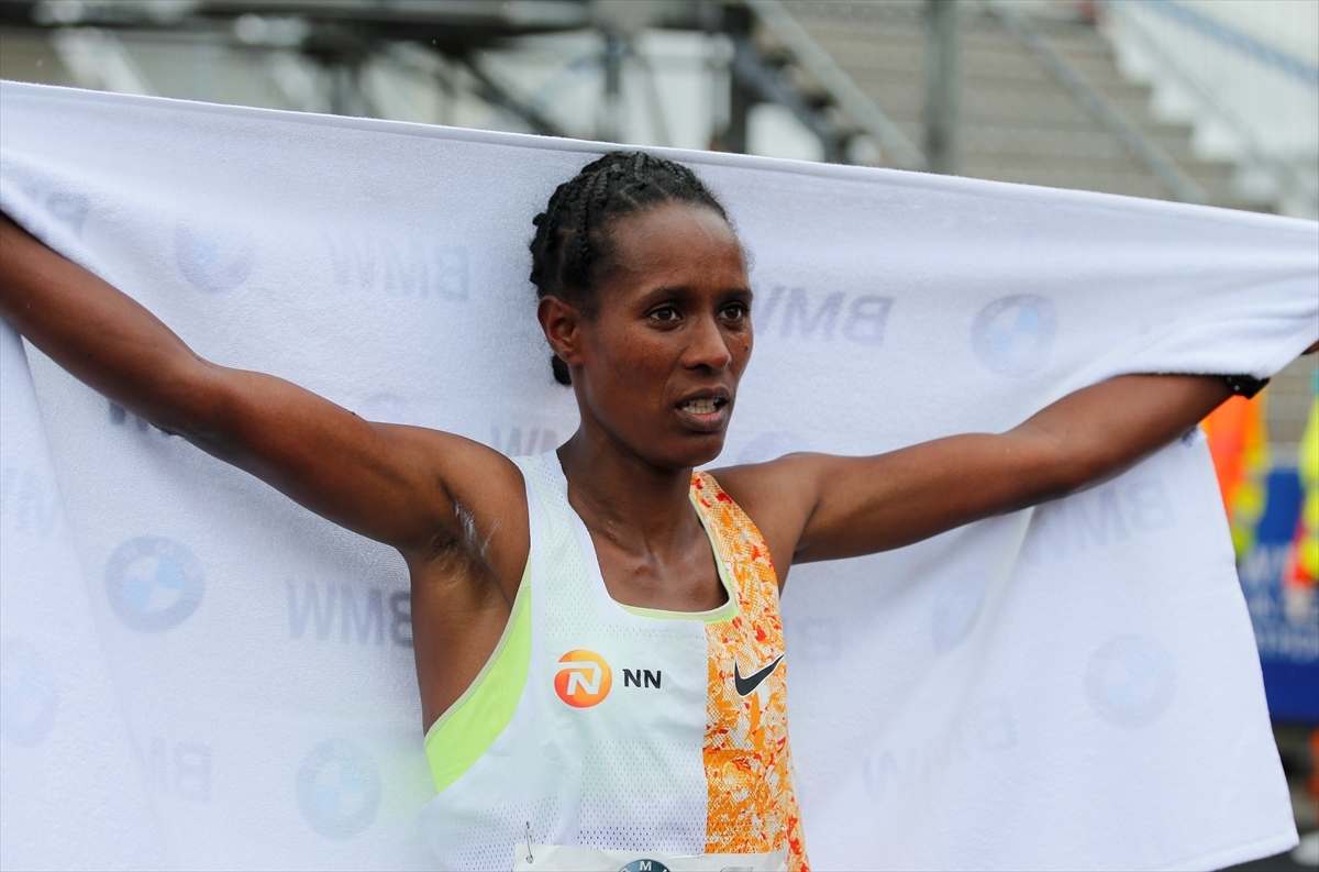 Berlin Maratonu'nu Etiyopyalı Bekele kazandı