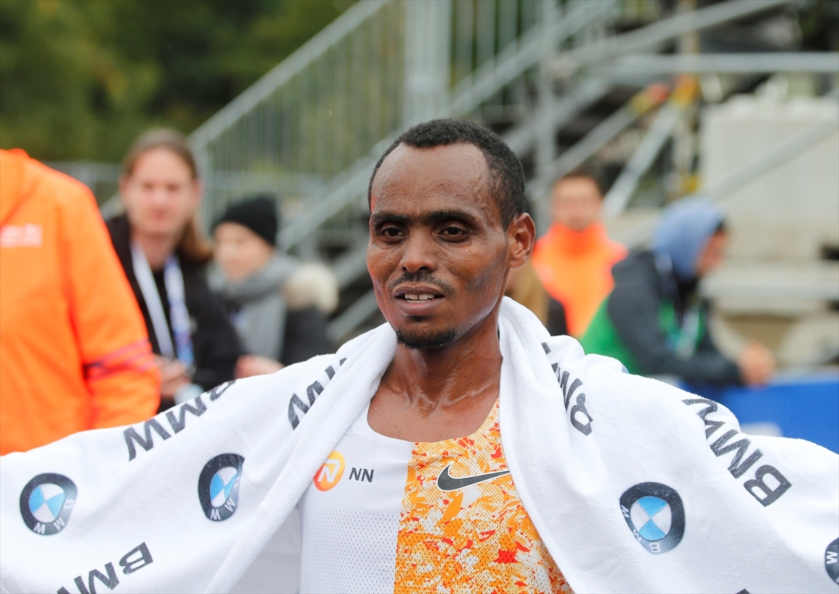 Berlin Maratonu'nu Etiyopyalı Bekele kazandı