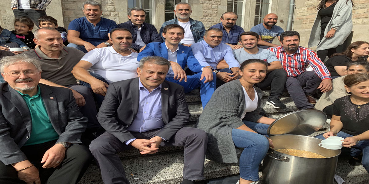 Berlin’de Sivaslı Canlar’dan Aşure