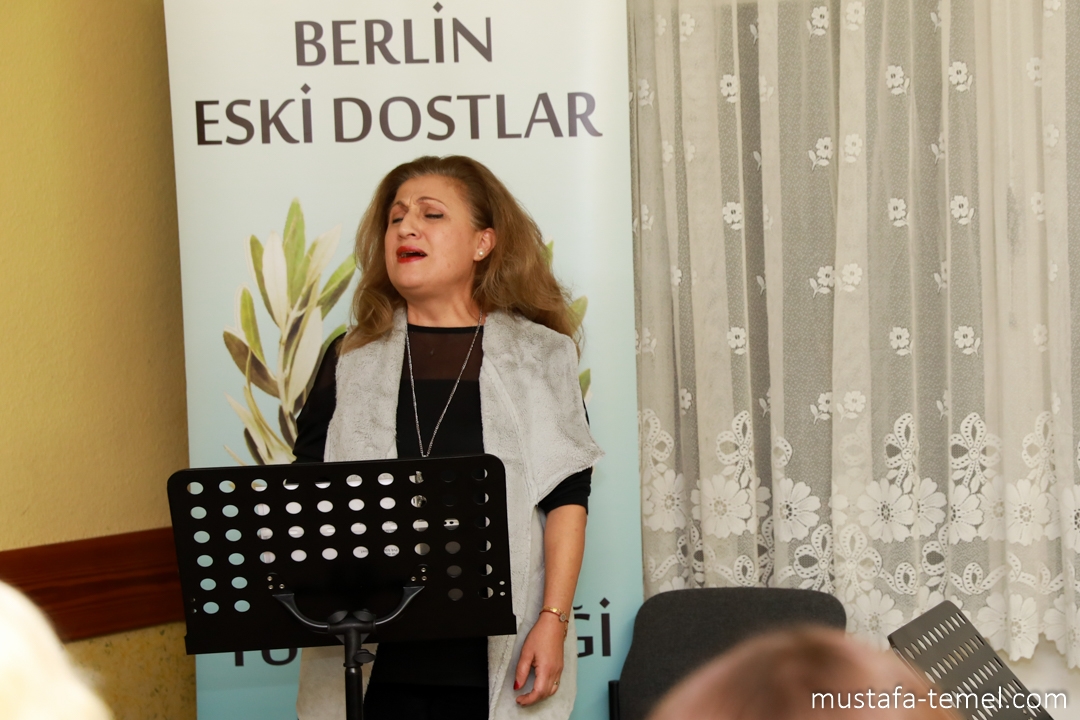 Berlin’de Eski Dostlar Korusu çalışmalarını sürdürüyor