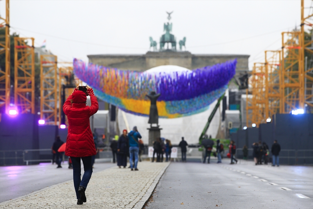 Berlin Duvarı’nın yıkılışının 30. yıl dönümü hazırlıkları sürüyor