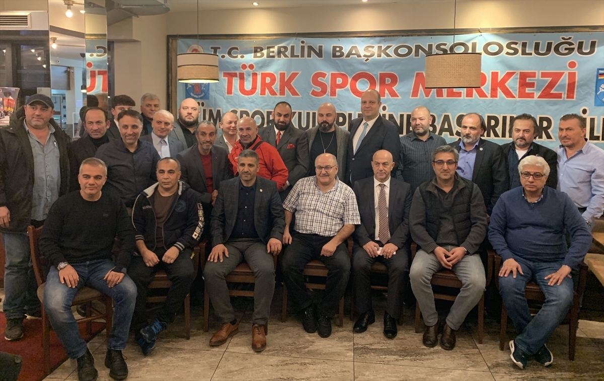 BFV Sorumlusu Mehmet Matur, "asker selamı"na Almanların bakışını yorumladı