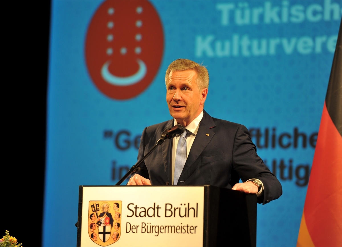Almanya'nın 10. Cumhurbaşkanı Wulff'tan 'İslamiyet bize aittir' vurgusu