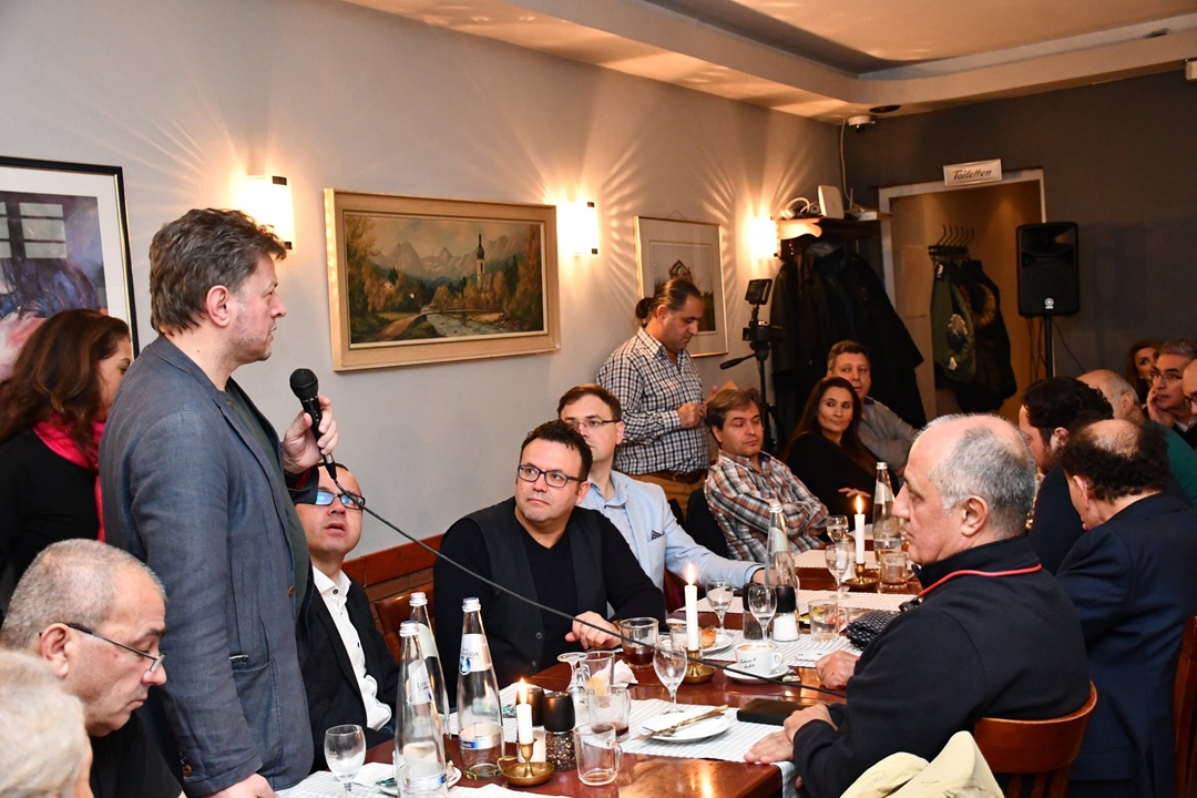 Berlinli gazeteciler ve TDU yönetimi bir araya geldi
