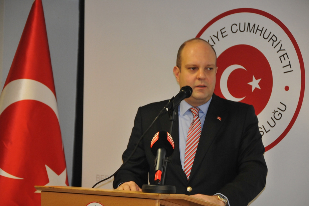 Berlin Şehitlik Camisi'ne bombalı saldırı tehdidi