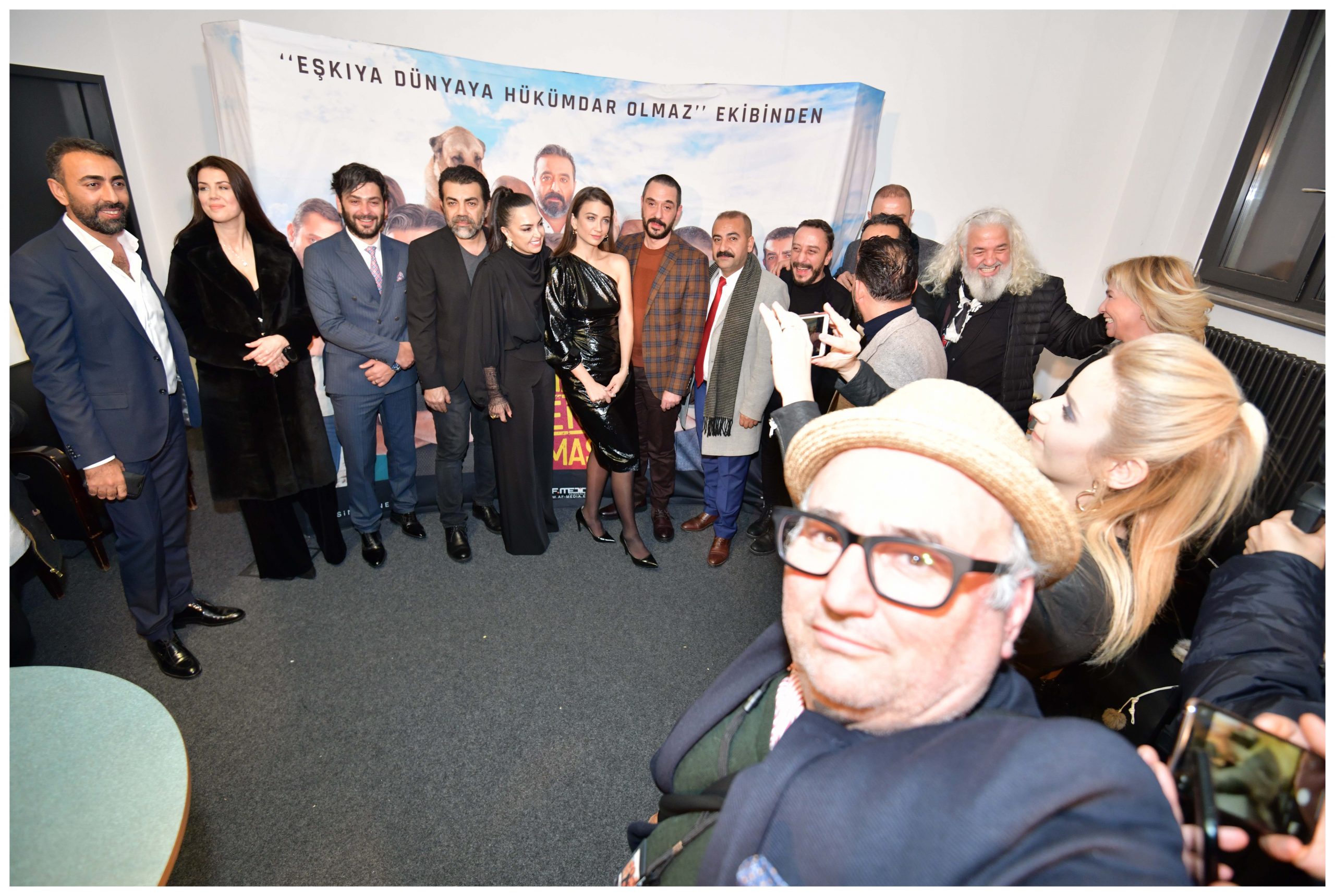 “Aman Reis Duymasın” Berlin Galası muhteşemdi