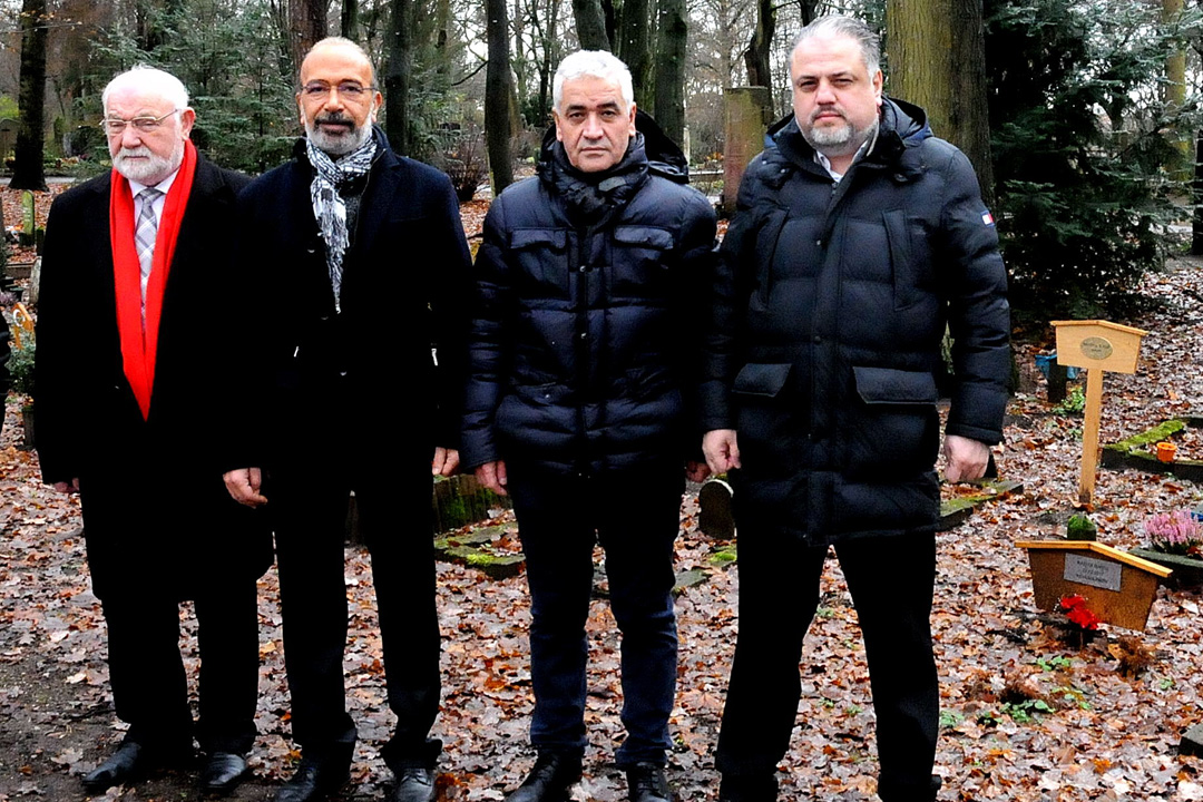 "Dirimize saygınız yok ise bari ölümüze saygı gösterin! “