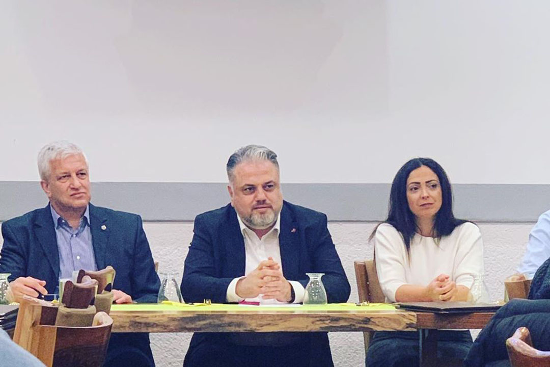 Nürnberg’de “Topluma nasıl hizmet verebiliriz” konuşuldu