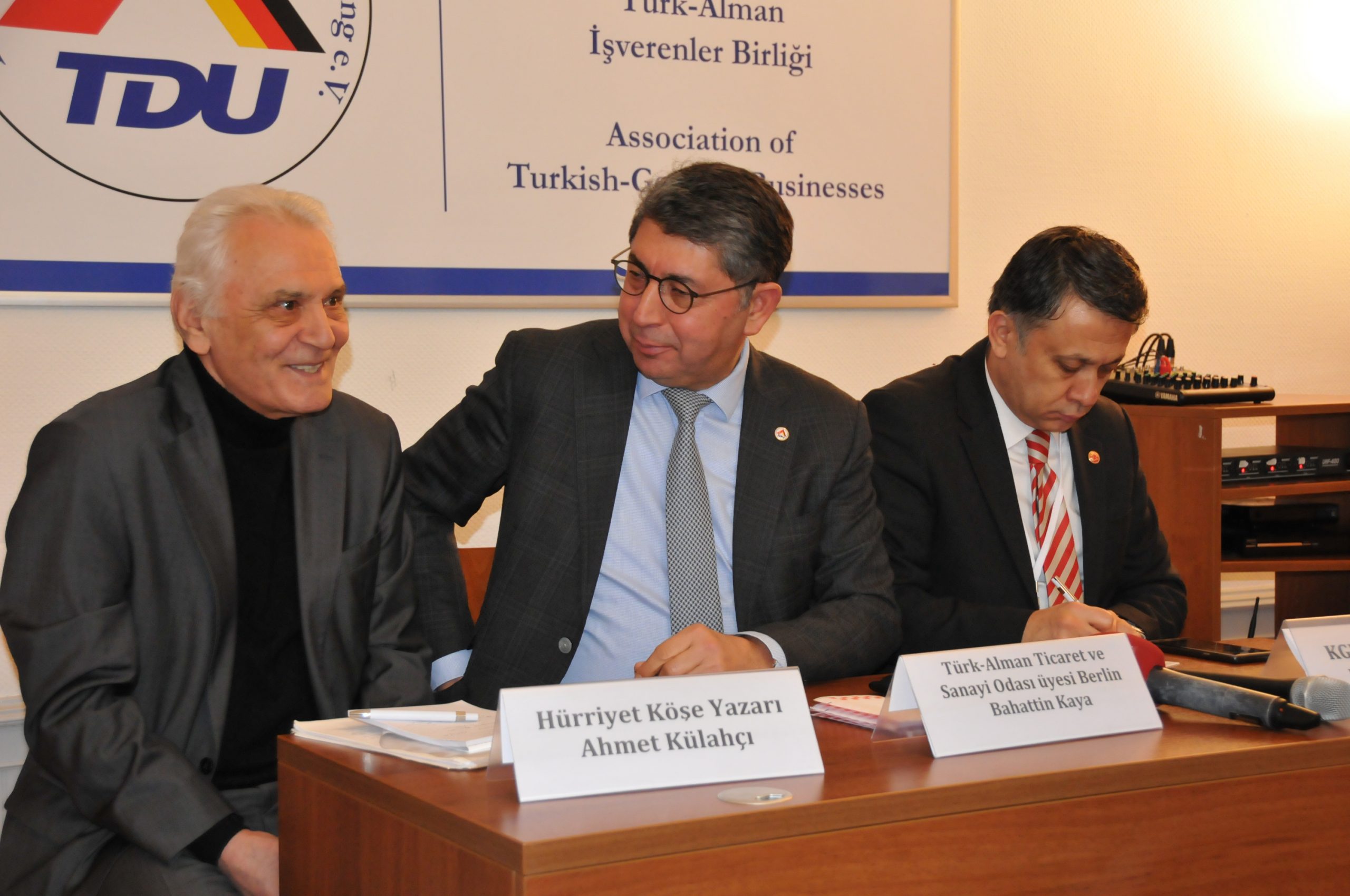 Küresel Gazeteciler Konseyi ile Berlinli gazeteciler TDU`da buluştu