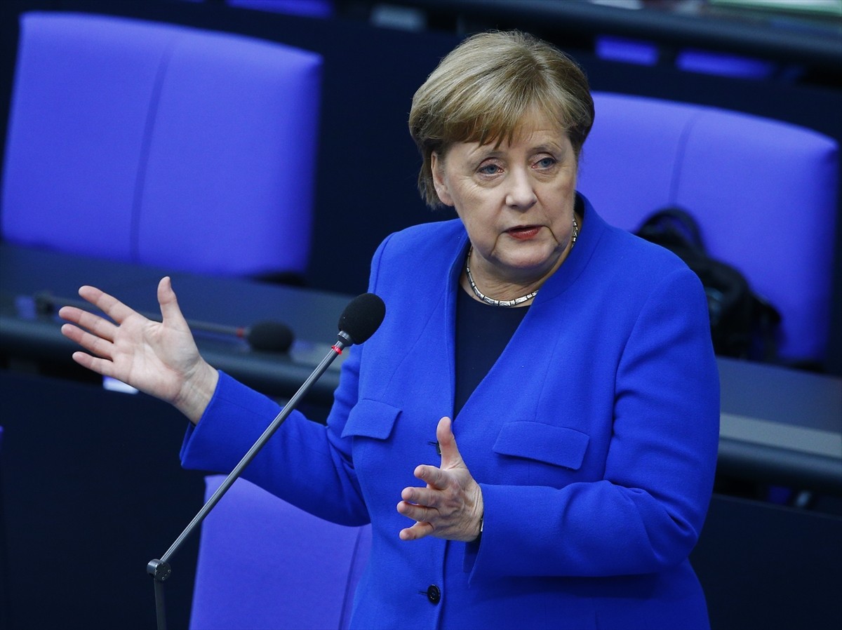 Merkel'den Rusya'ya suçlama