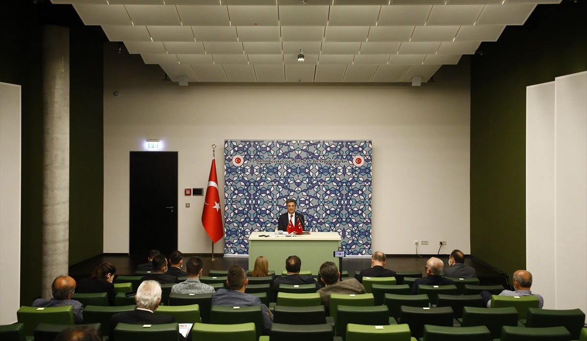 Almanya'da 15 Temmuz Demokrasi ve Milli Birlik Günü törenleri düzenlendi
