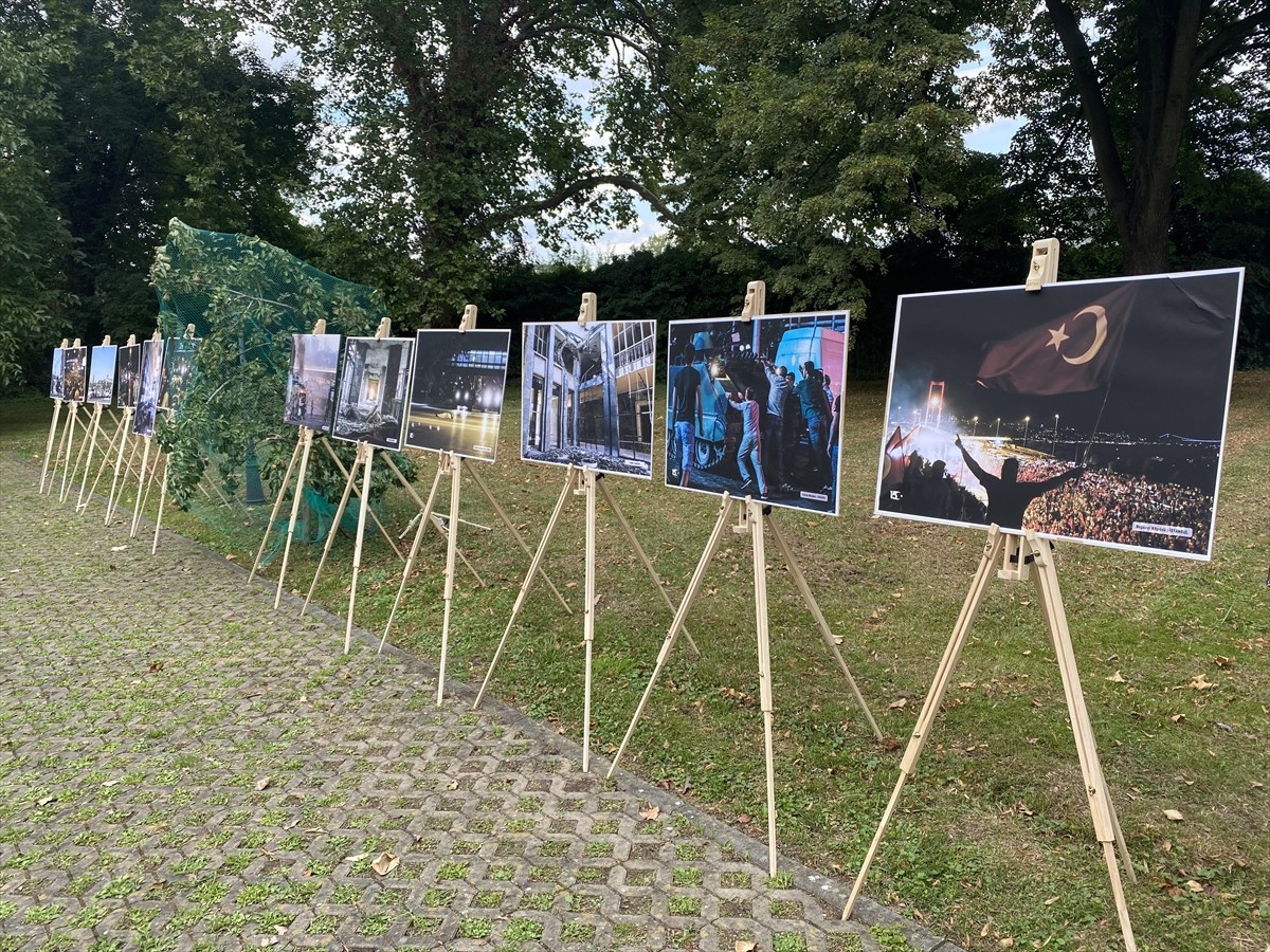 Almanya'da 15 Temmuz Demokrasi ve Milli Birlik Günü törenleri düzenlendi