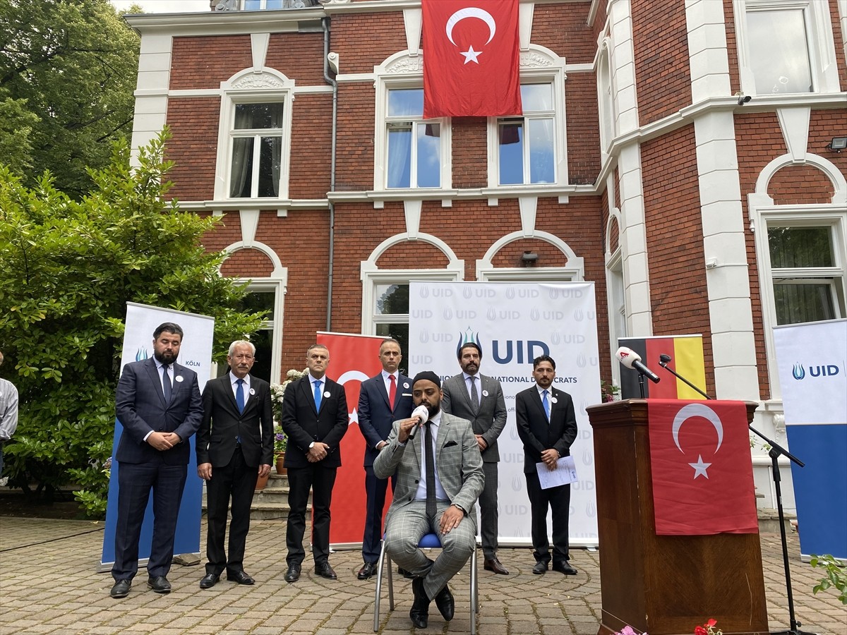 Almanya'da 15 Temmuz Demokrasi ve Milli Birlik Günü törenleri düzenlendi