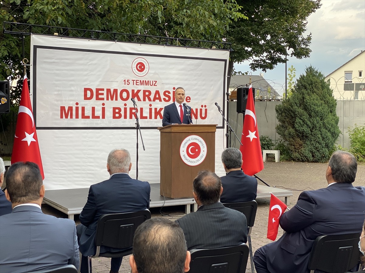 Almanya'da 15 Temmuz Demokrasi ve Milli Birlik Günü törenleri düzenlendi