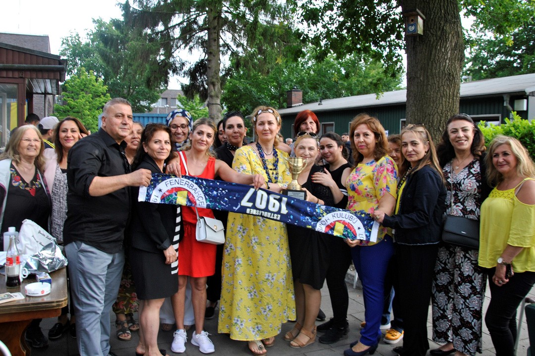 Hamburg Fenerbahçe 'Dünya Fenerbahçeliler Günü'nü kutladı