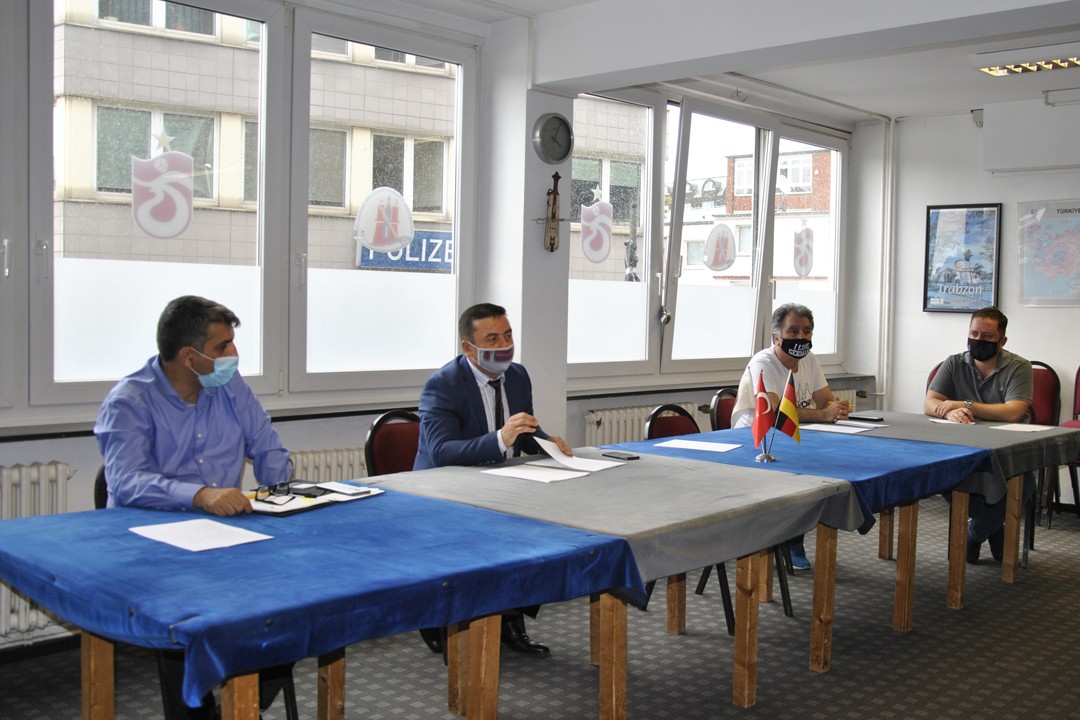 Hamburg STK Temsilcilerinin Basın Açıklaması