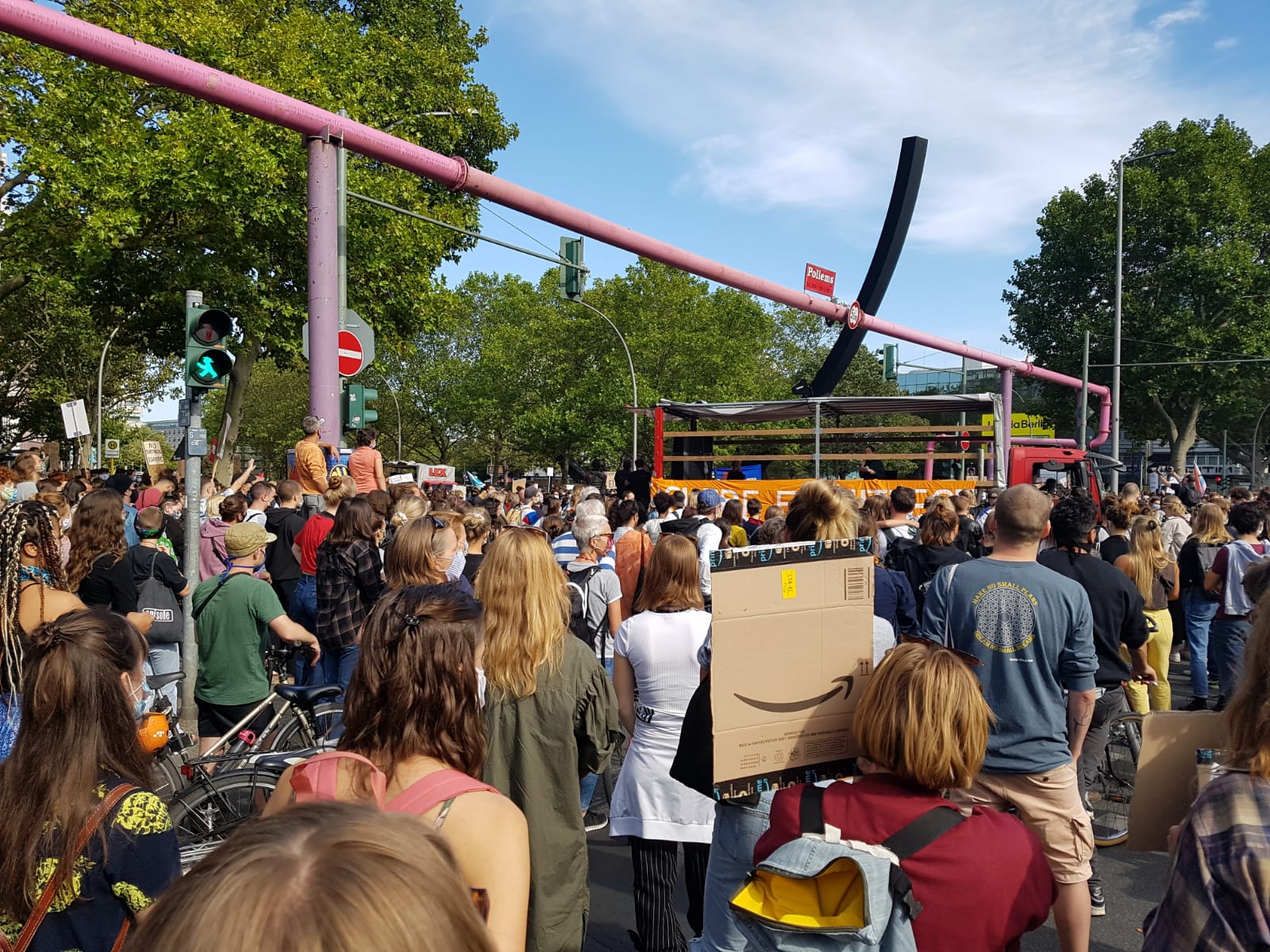 Berlin’de Moria Mülteci Kampı için miting düzenlendi
