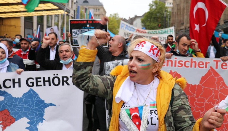 Düsseldorf'ta Ermenistan'ın Azerbaycan'a saldırısı kınandı