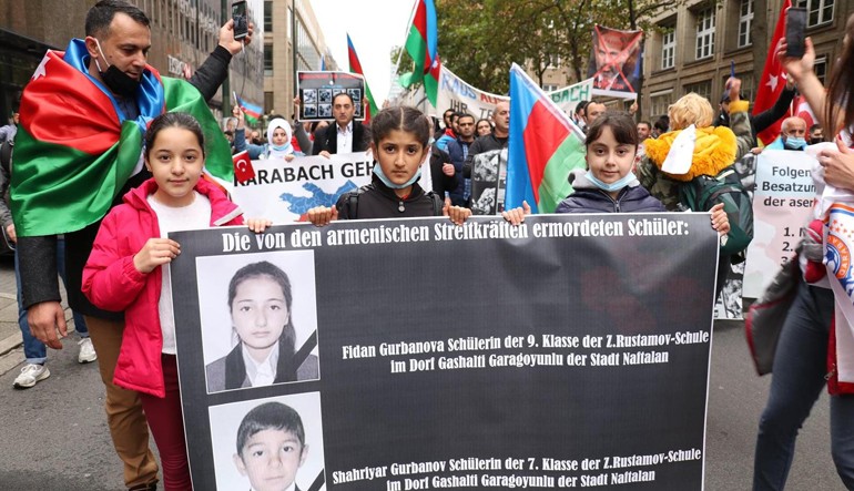 Düsseldorf'ta Ermenistan'ın Azerbaycan'a saldırısı kınandı